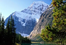 壹号娱乐app:3-1,2-2!豪门悲喜夜:皇马双杀曼城,大巴黎大胜,利物浦又丢分比赛接近尾声时,马尤卢接应克瓦拉茨赫利亚的横传,推射空门得手,最终将比分锁定在7-0。这一夜,皇马和大巴黎在欧冠赛场高歌猛进,成功晋级,收获了胜利的喜悦;而曼城欧冠出局,利物浦在英超赛场丢分,他们的未来充满挑….